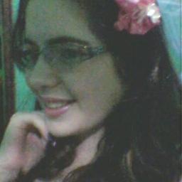 Só não me chame de fraca. Você não imagina quantas vezes pedi à mim mesmo para parar de chorar, e tive que sair por aí com um sorriso que não era meu.