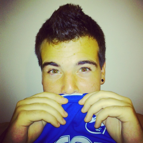 Cisq95's profile picture. Eres tan pobre que solo tienes dinero.