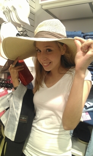 KopKoundi's profile picture. Love vegas!