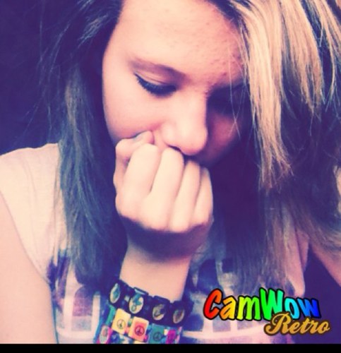erin_smelly's profile picture. that girl with the curly hair.. @_copyrighted_ 's bitch. ill follow ye back ye?can be a depressive tweeter c: