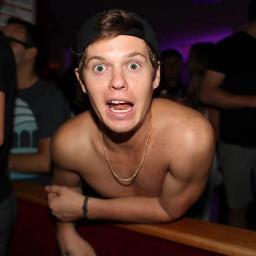 DavidHudsonAR's profile picture. The official fanbase of David Hudson in Argentina. follow us for news. #HUDSONhelpers -
followed by @sirdavidD