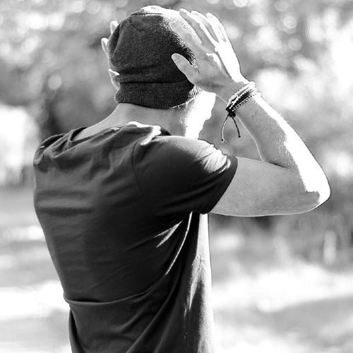 aestheticsonly's profile picture. Don't follow. Lead.