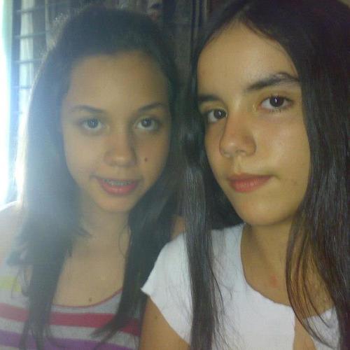 Fake Smiles .
Amo Cantar, Amo Los Gatit@s, Y AMO A RESTART♥