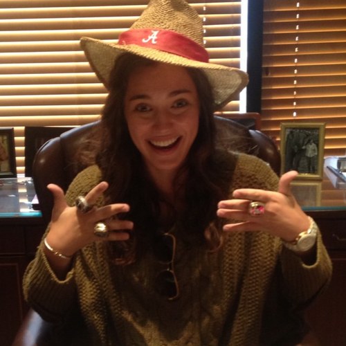 leelafoley's profile picture. I eat for a living.