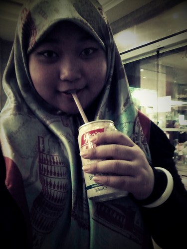 HELLO im bruneian :) my name neesah... just call me nesssaahhh !!! :) thank you :)