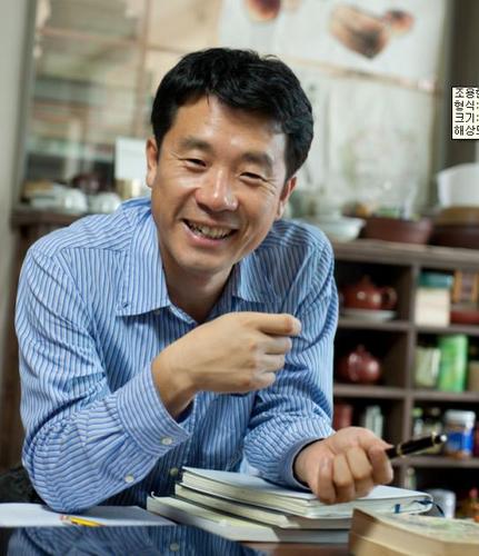 강호江湖 동양학자 조용헌의 봇입니다. RHK에서 출간한 조용헌 선생의 책을 인용하고 종종 조용헌 선생의 근황도 전합니다. [동양학을 읽는 월요일] [조용헌의 살롱] [조용헌의 명문가 이야기] [조용헌의 고수기행] 등 간명한 통찰, 묵직한 깨달음이 있는 문장들을 소개하겠습니다.