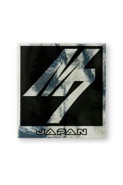 Menjual baju, aksesori dan lain-lain produk M7 Japan.
