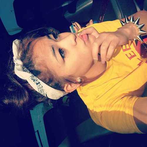 Diamond & Kiantre 10|28|12 #BadBitchMotto #YellaBeauty #CareLess #Reckless!!!  Im Young Wild & Free ( ;
