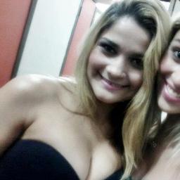Estudante ,18. quase 19 anos ,capricórniana ,ciumenta ,brigo por besteira ,boba :$ teimosa,ama os amigos , amo viajar..paixões :FAMILÍA