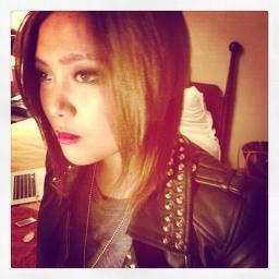 I will retweet everyone who mentions @OfficialCharice.