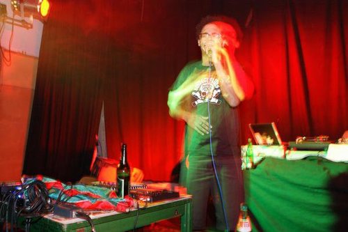 soda, postrap. part time rapper, and producer, sometimes existentialist, music, words, machines. http://t.co/TI5GeaQf http://t.co/JcqA8KZq
