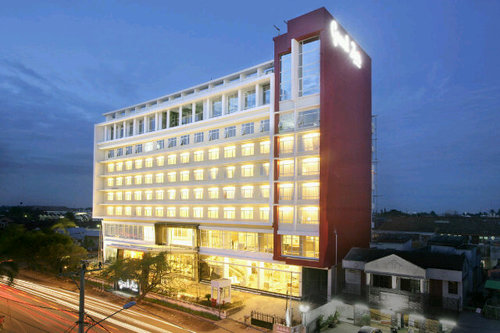 Contact Us :
 T - 0711-313800 
 F - 0711-313900
  E - reservation.plm@grandzuri.com
 BB - 26414652
 / 25ACEF92 We Know How To Please You