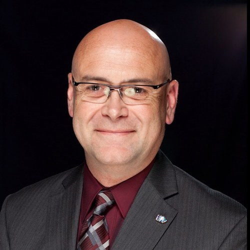 Directeur de la regie à Hockey Quebec Dossier assurances, communications et marketing.
