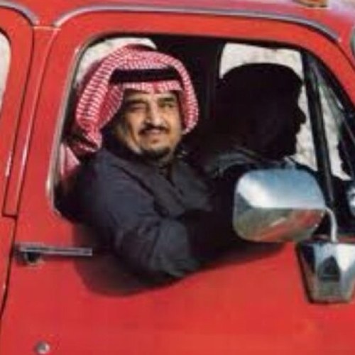 كل ما شفت صورتك يا بو فيصل يتقطع قلبي ــــ