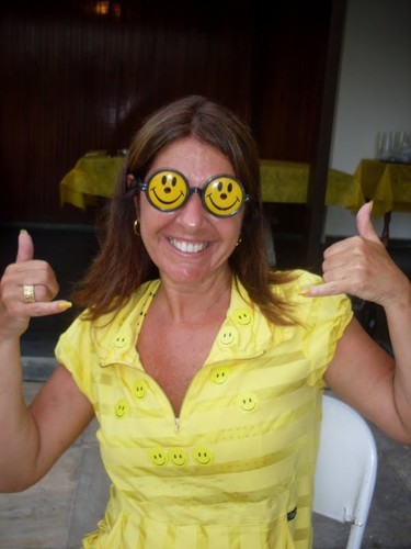 NEURÓTICA,CHATA E MANDONA.BEM NA VIDA,FELIZ.GENEROSIDADE DEVERIA SER LEI!!!!!!!