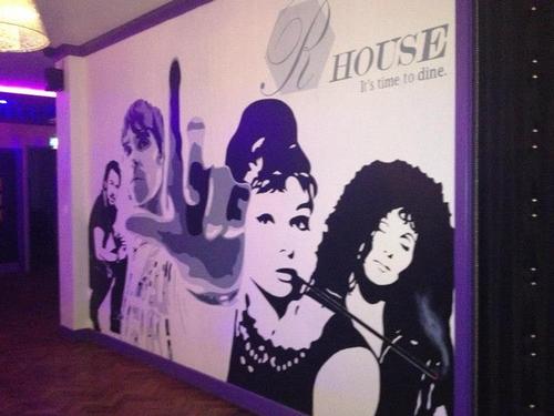 Stylish bar and restaurant located in the Northen Quarter of Manchester. Serving an Al a Carte menu and Carvery!