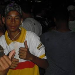 SOU LOCUTOR DA WEB RADIO TOP AGITUS SITE http://t.co/vDDbUo2O VEM CURTE A MELHOR WEB RADIO DA NET
