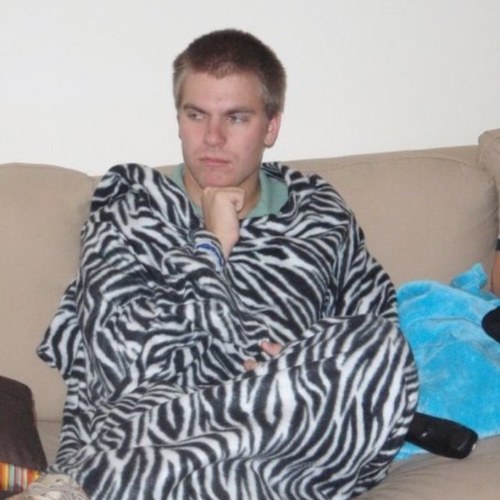 evdav90's profile picture. College football aficionado