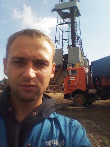 uslkomi's profile picture. 