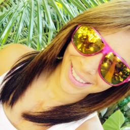 sem definições, apenas alguém que pode fazer toda a diferença! ;*
