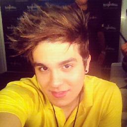 É que o que eu sinto por você nunca vai se resumir em apenas 140 caracteres. @luansantana