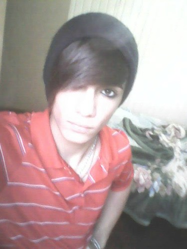 Complicadoo& Perfeitinhoo... 
Comigo essa naum cola Kkk's...
I like Rock N' Roll, Heavy Metal, Death Metal, Grunge, Cool & sou Little Monster D alma & coração!