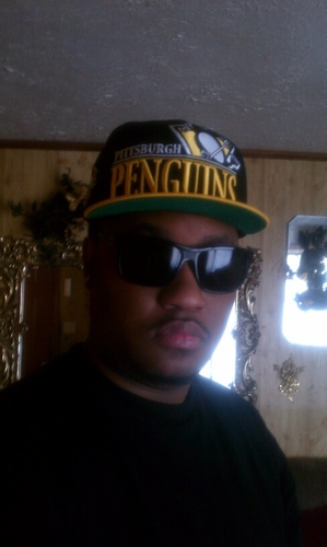 PaperChasin931's profile picture. 