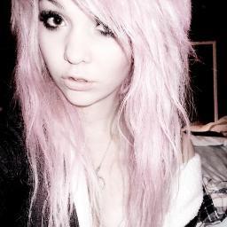 HeyHo, Amber here from devon. 16 Years young. The Killers;30 Seconds to Mars;Paramore;System of a Down;Taylor Swift;Evanescence are perf. That is all.3