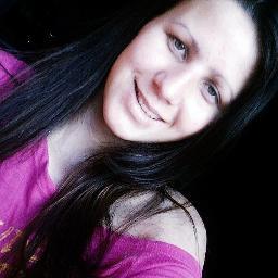 Sou capricorniana,tenho 16 anos,sou de São Gabriel do Oeste,Ms e adoro novas amizades :) Sou feliz porque aceito meus erros,e busco aprender com eles!!