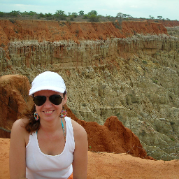 Nina_fego's profile picture. Apaixonada por música, viagens e boas companhias!

Um dia é preciso parar de sonhar e, de algum modo, partir
Amyr Klink