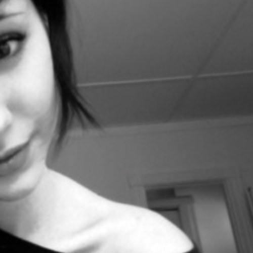 Mimi_0010's profile picture. I try following back as many people as i can :) @ me if i miss you out