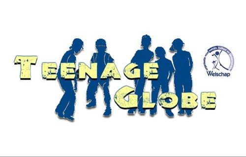 Likes muziek, tekenen en foto's works @ Teenage Globe, loves haar kinderen en man .. sports zwemmen en fitness