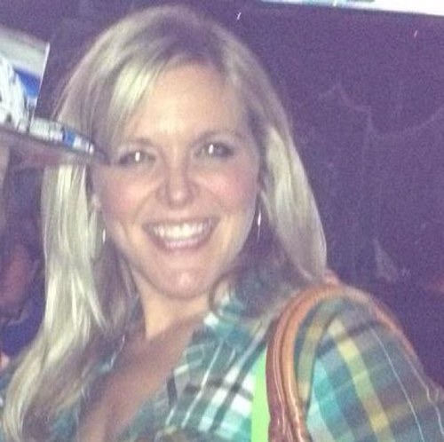 rebeccadye's profile picture. Just a small town girl.... Livin in a lonely world... Took the midnight train going to Chiiiiiiii-town