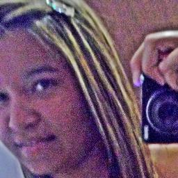 Não serei a modelinho q vc sonhou,minha personalidade 
é única. &&' além da personalidade , existem três outras coisas 
ñ troco por nada nesse mundo..