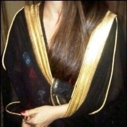 shy5athoom's profile picture. 