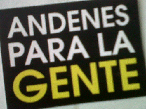 Juntos denunciaremos nuestra inconformidad frente a los diferentes obstáculos que nos impiden transitar por los andenes, porque LOS ANDENES SON PARA LA GENTE!