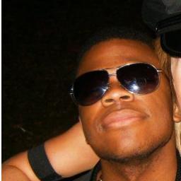 LBo0g's profile picture. 