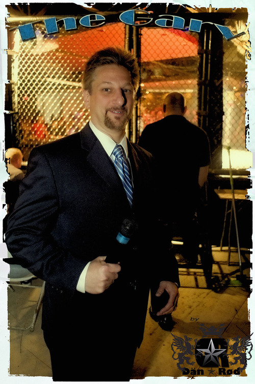 TheGARVdotcom's profile picture. http://t.co/rpllU6yDgl brings you the best in MMA news and entertainment.  Okay, maybe not the best, but still pretty good.