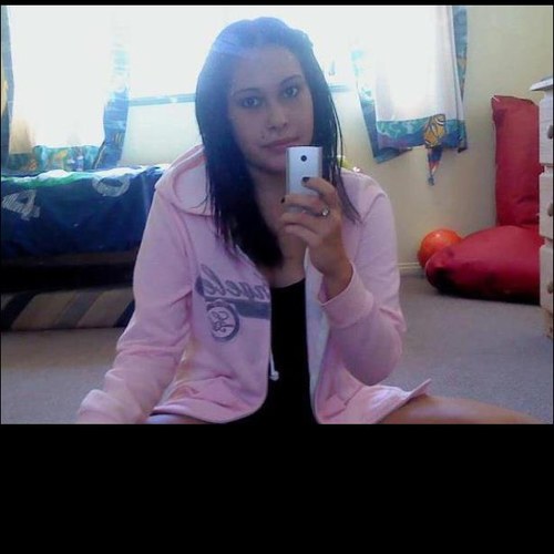 Tahnee Lee Crowther
20 Year Old 
Expecting my baby boy on 6/1/13 :)