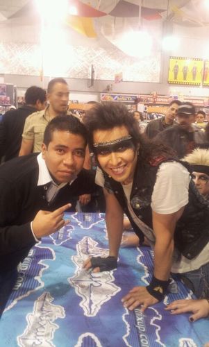 @moderatto rockea mi mundo y tienen al mejor baterista de latinoamerica @elohim_corona
