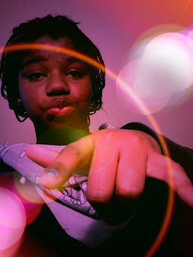 Selin love allways in the hood allways with the homies stay lookin frash