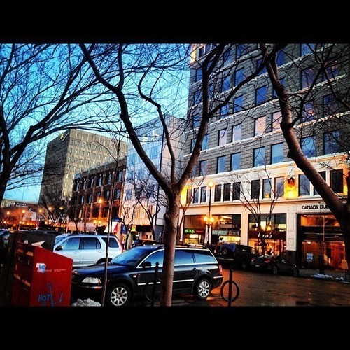 azamatlgaya's profile picture. Если ты DerwinEnrique lo mas dificil es conocernos a nosotros mismo, la mas facil es hablar mal de los demas.