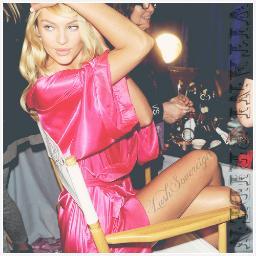 LushSovereign's profile picture. Mothafuckin' African princess, with just the right mixture of sugar and spice. Don't let this pretty face fool you, I will not hesitate to fuck you up.
#SD/18+