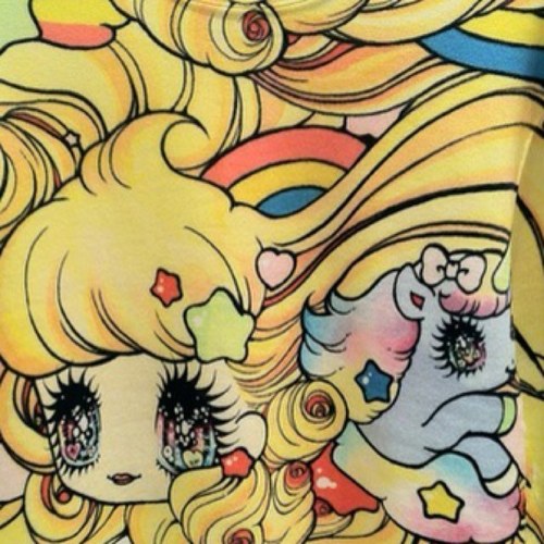 ちゃんちー(g).  ピアスとパーマが好きー！ミルクティーも好きー！i luv fashion♡