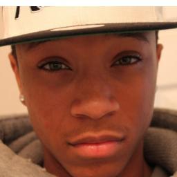 looking for a gal in ma lyf, holla @ me for the good shit aswell ;) hustlin' daily..jus speakin ma mind