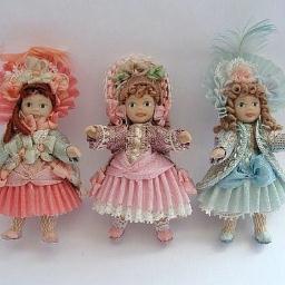 Artisan miniature toymaker.  I research, design and create miniature toys, dolls and playthings for the discerning doll's house child #miniatures #dollshouse