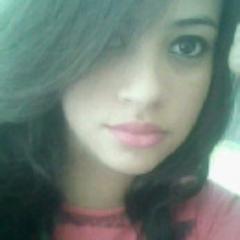 Sou como você me vê.
Posso ser leve como uma brisa ou forte como uma ventania,
Depende de quando e como você me vê passar.
Clarice Lispector.