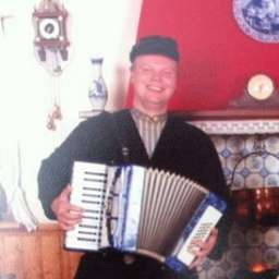 NickWijsneus's profile picture. DJ @wijsneustexel verzoekjes zijn welkom via Twitter of mail nick@dewijsneus.com