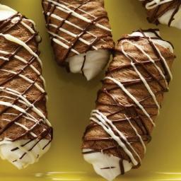 GWB Foods Inc. is the manufacturer of Presidor Brand Food lines. We offer a variety of delicious wafer rolls and cream cookies for your party or snacks