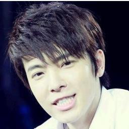 an ELF...♥♥...이특♥희철♥한경♥예성♥강인♥성민♥은혁♥동해♥시원♥.려욱♥기범♥신동♥규 현...♥♥~~~ 13 love~13 heart~13 kiss~XD~~